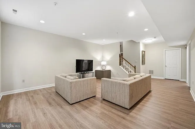 7809 Hidden Meadow Ter — Photo 29