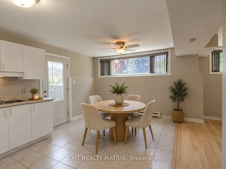 742 Laval St — Photo 5
