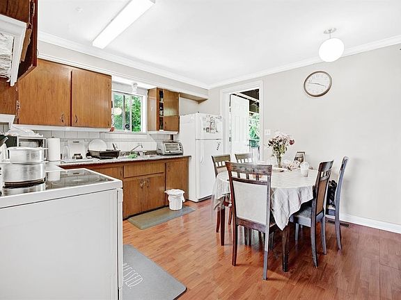 4th image of 10886 132a St