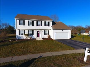 83 Straw Ln, South Kingstown, RI 02879