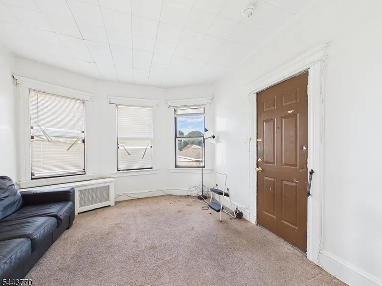 139 Fairview Ave #2 — Photo 8