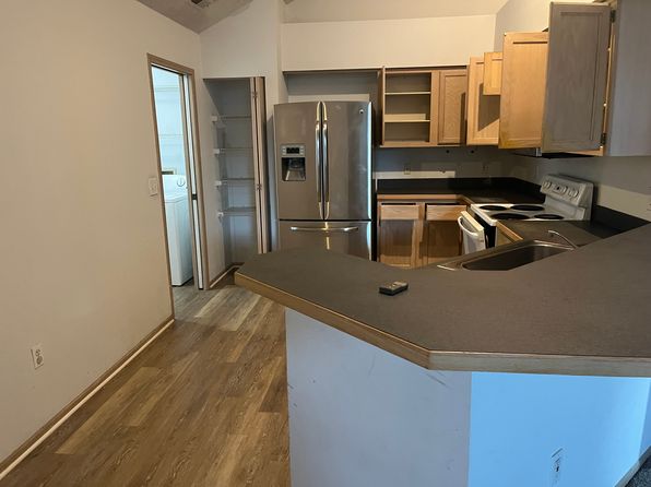 495 Dandy Brush Ln W