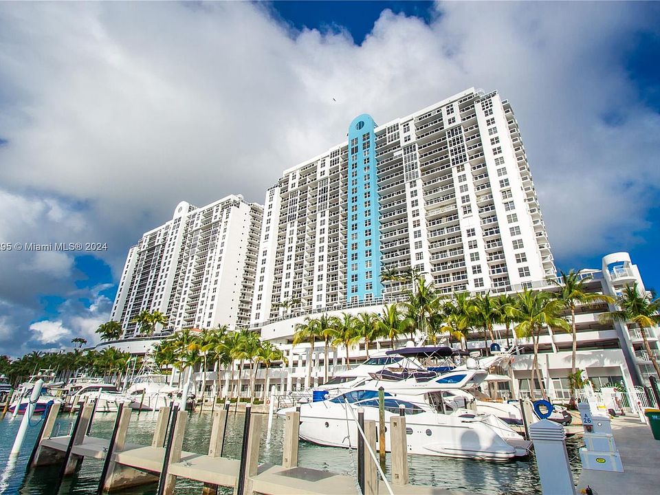 2nd image of 1800 Sunset Harbour Dr #1605