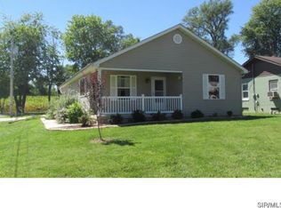 306 Dorothy St, Jerseyville, IL 62052