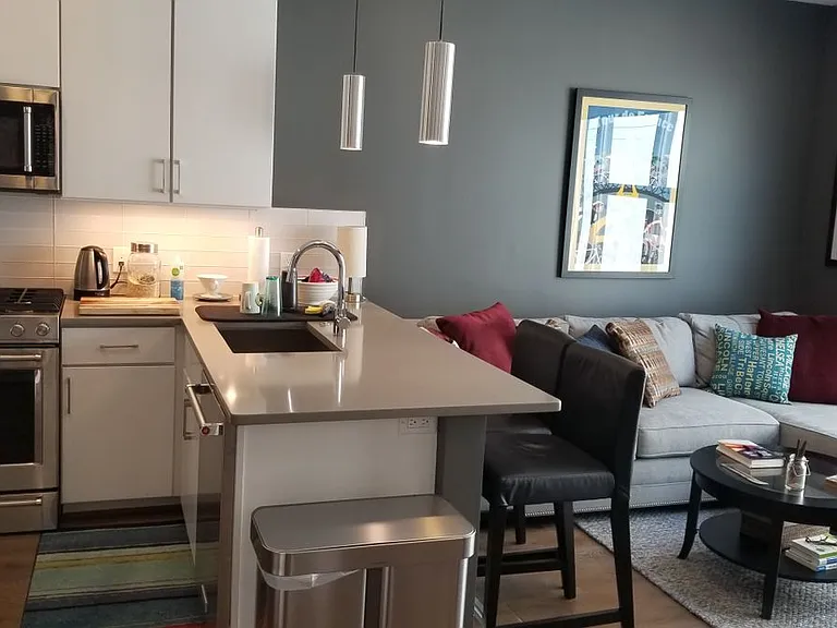 2337 Champlain St NW #Penthouse 409 — Photo 5