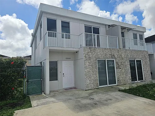 13660 SW 260th St Photo 1