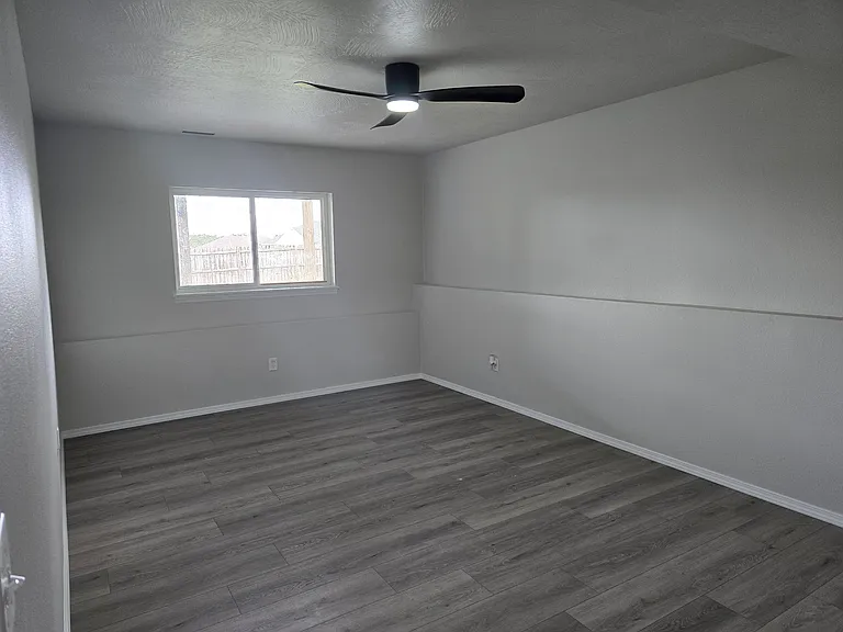 5731 W David St — Photo 13