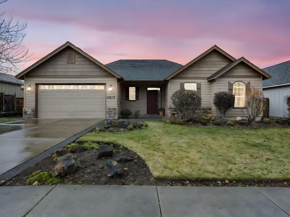2537 NW 22nd St, Redmond, OR 97756