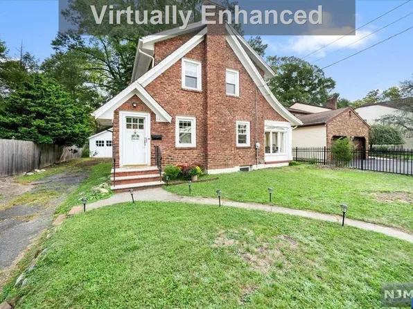22 Lincoln Ter, Hillsdale, NJ 07642