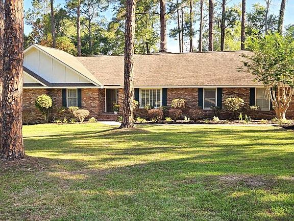 3rd image of 104 Pine Bluff Dr
