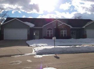 92 Gibson Ct, Oshkosh, WI 54902