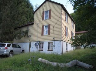 226 Perin St, Century, WV 26201