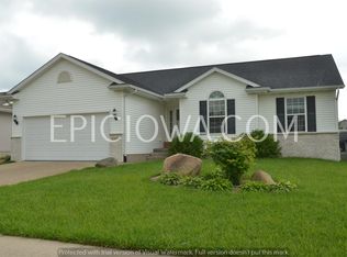 1129 Capri Dr NE, Cedar Rapids, IA 52402