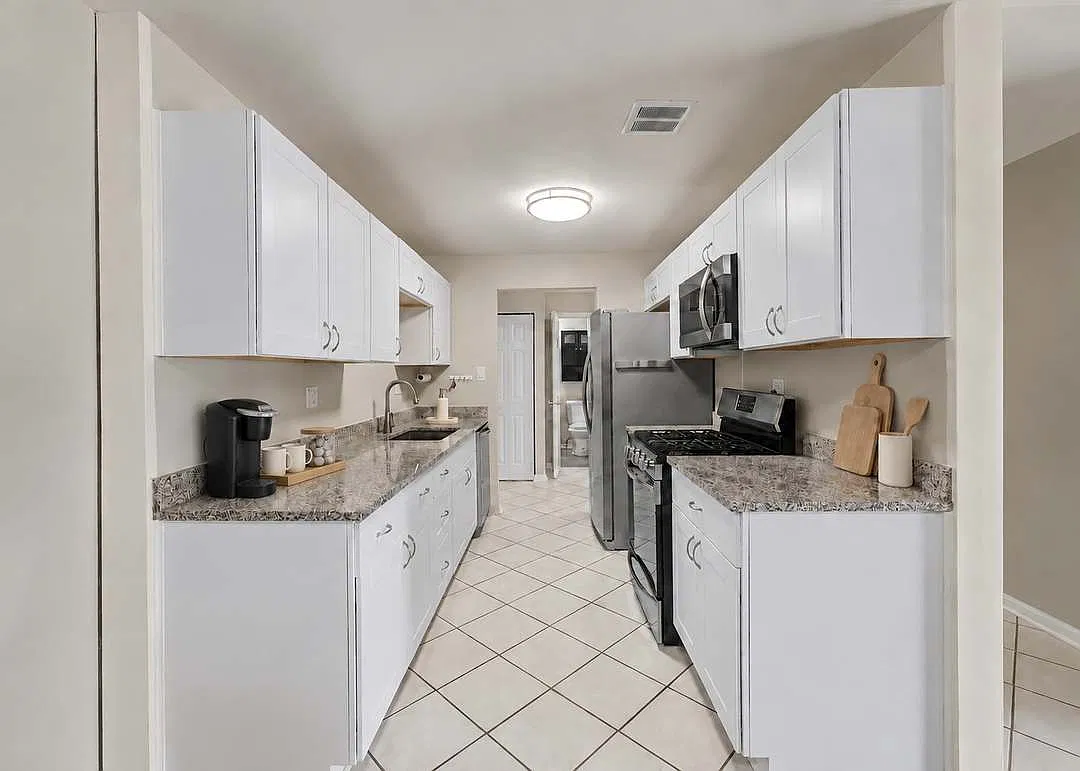 2 bed, 1100 sqft, $2,000 — Photo 4
