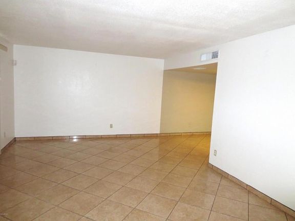 5th image of 4229 W Montebello Ave