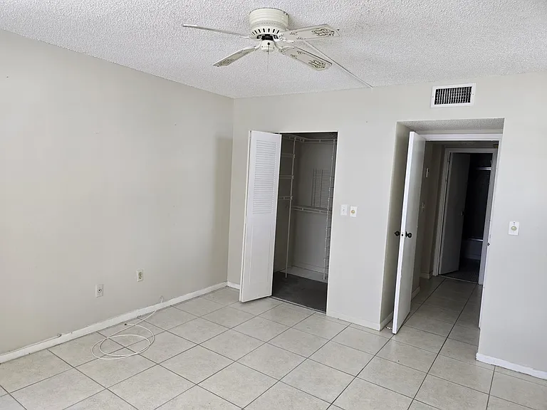 1800 N Lauderdale Ave #1205 — Photo 7