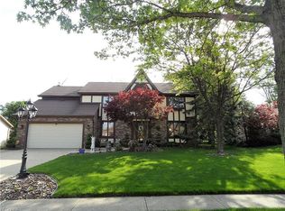 10039 Forestview Dr, Strongsville, OH 44136