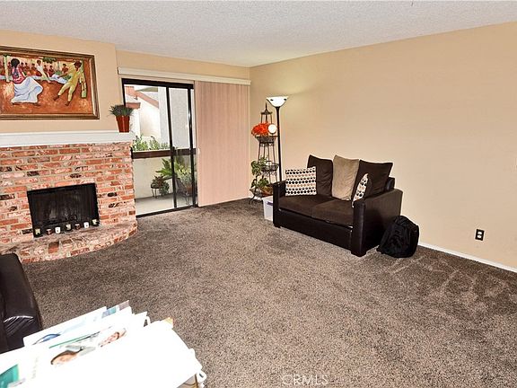 3rd image of 15155 Sherman Way Unit 37
