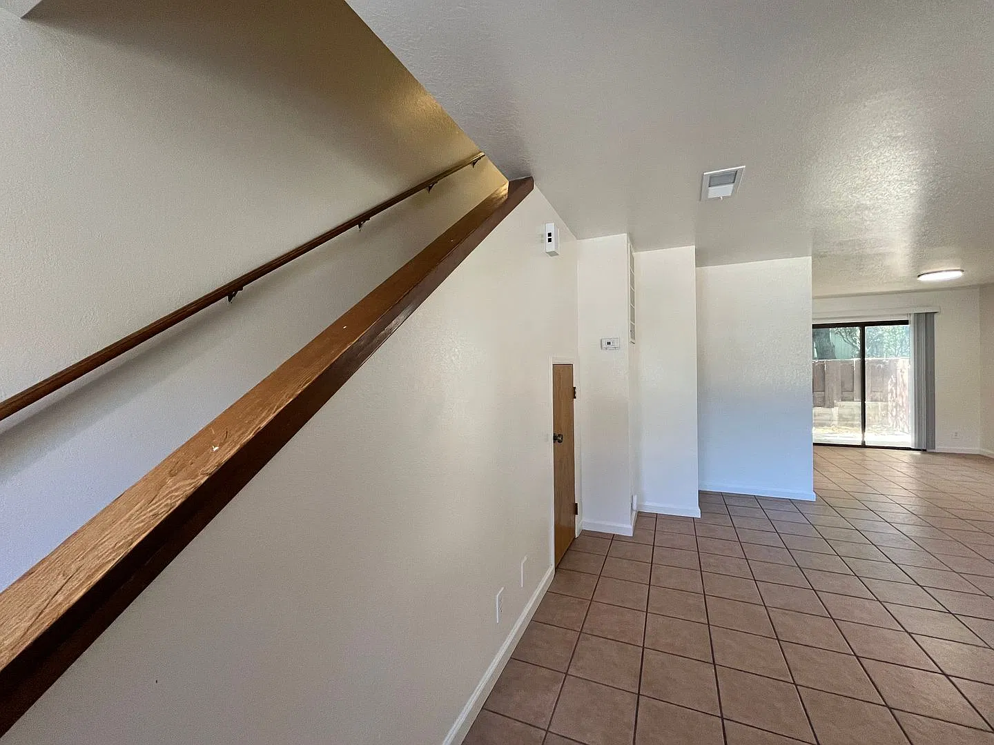 7115 — Photo 2