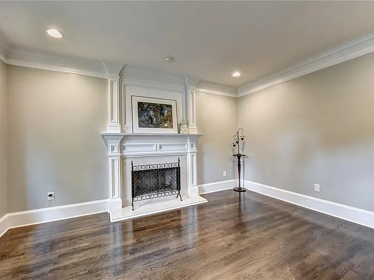 645 Falls Bay Ct — Photo 12