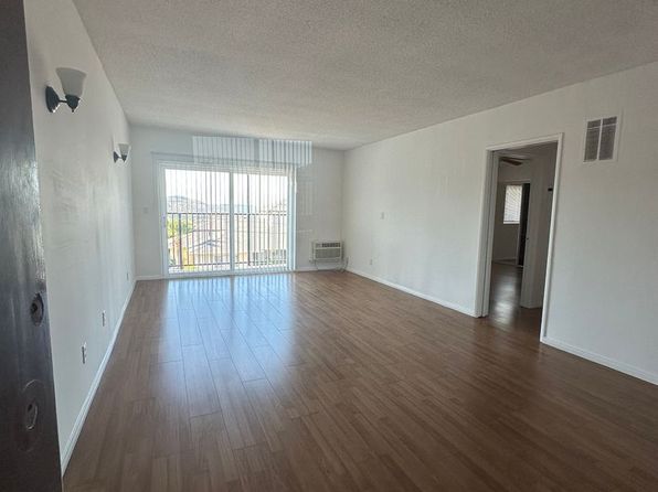 2155 La Canada Crest Dr APT H