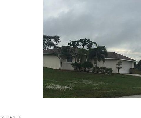 3rd image of 421 Petite Ave