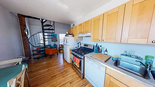 924 State St Photo 1