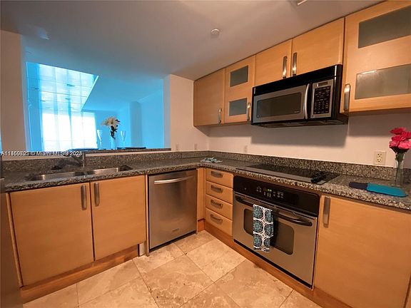 3rd image of 2101 Brickell Ave APT 2912