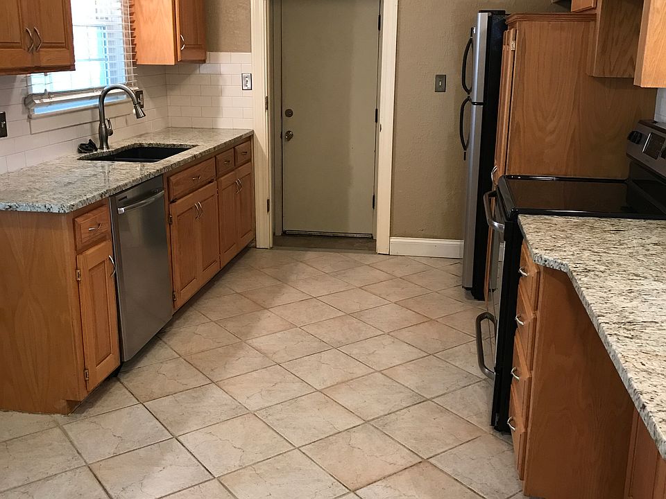 Kitchen 1