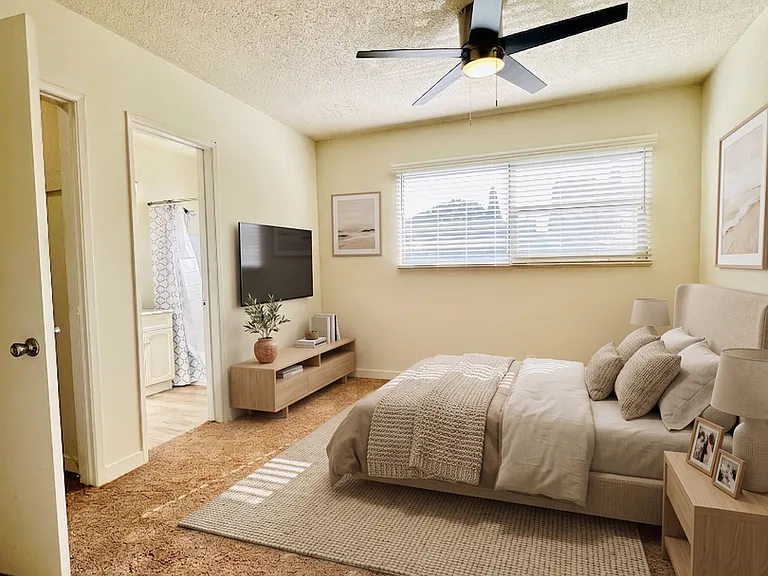 10300 National Blvd — Photo 20