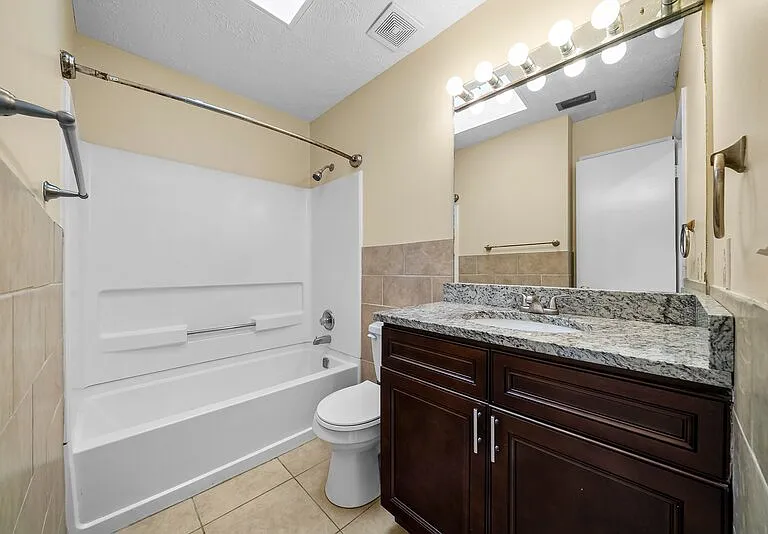 7750 Betty Louise Dr — Photo 14