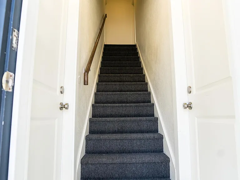 2160 Riverside Ave #7 — Photo 10