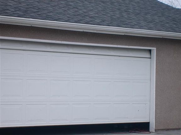 2nd image of 311 1/2 Vineyard Ave