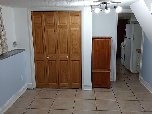 2nd image of 3500 N Narragansett Ave