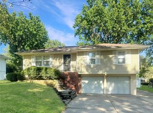 2525 S Trail Ridge Dr, Independence, MO 64055