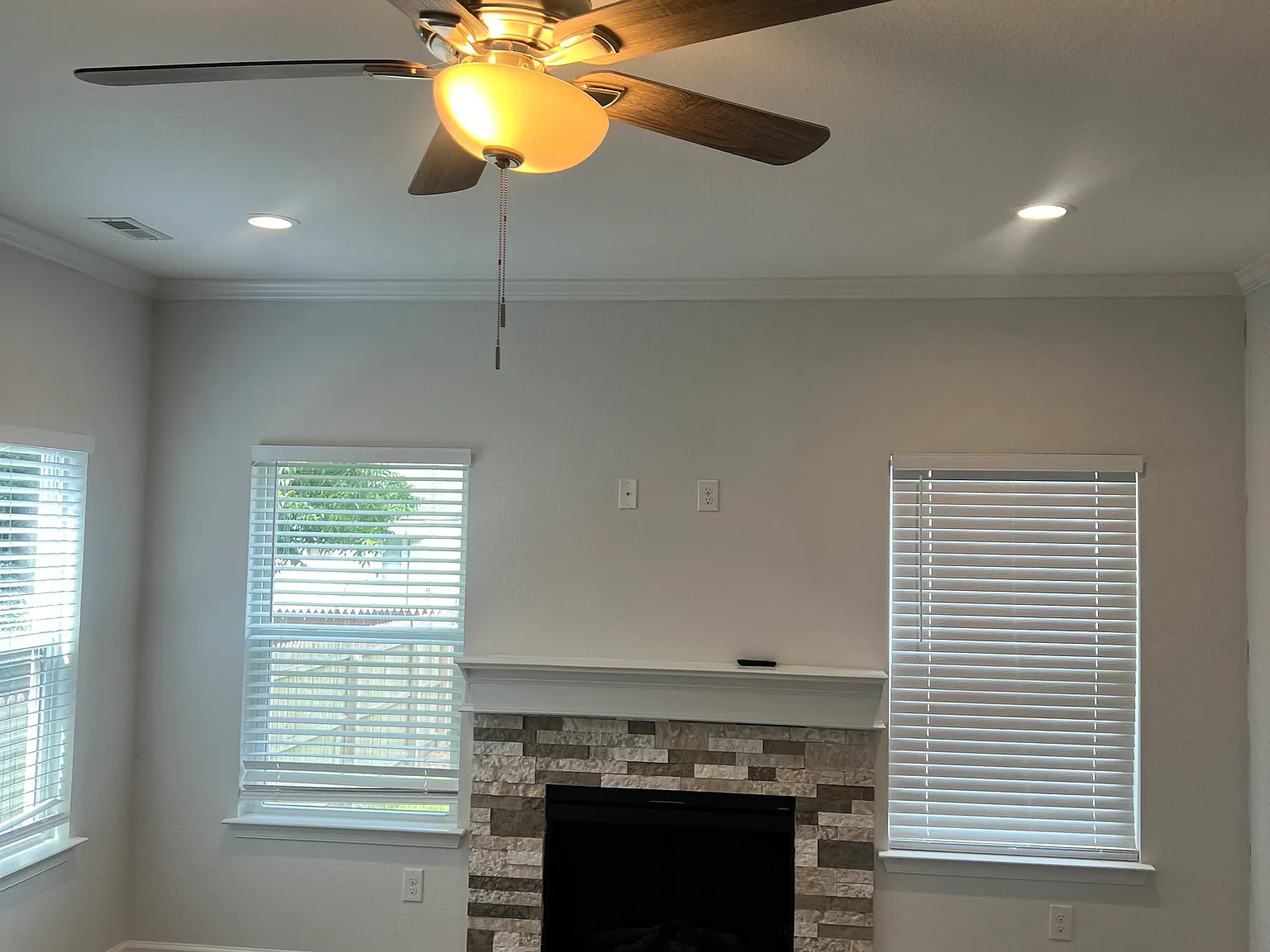 3337 Argonne Ave — Photo 2