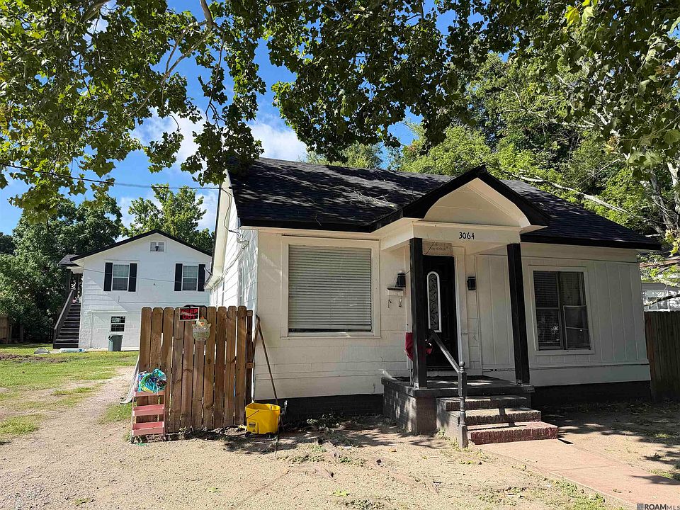 1st image of 3064 Calumet St