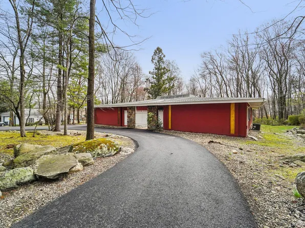 18 Tamarack Lane, Pomona, NY 10970