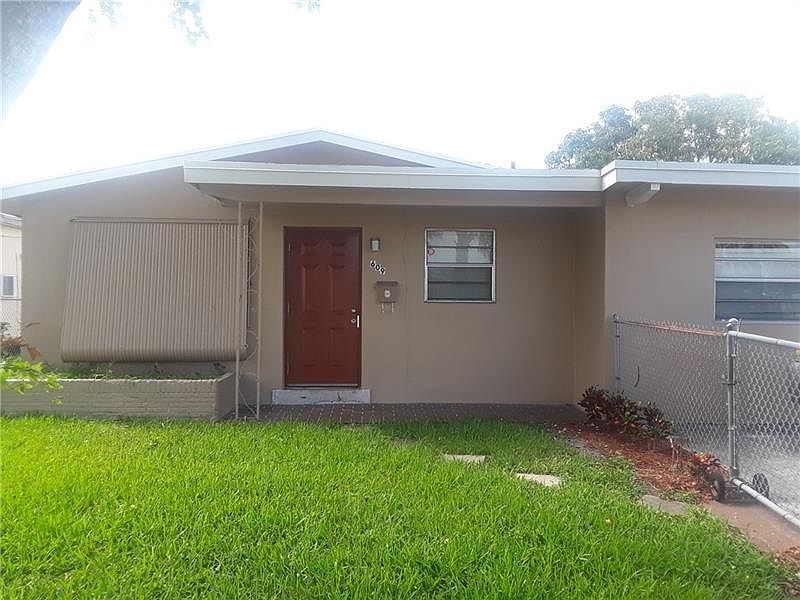1st image of 609 NW 10th Ave
