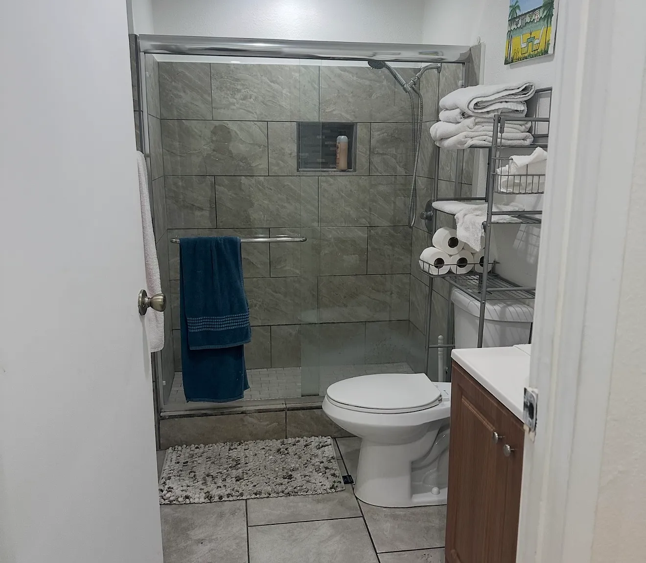 2 bed, 950 sqft, $4,800 — Photo 3