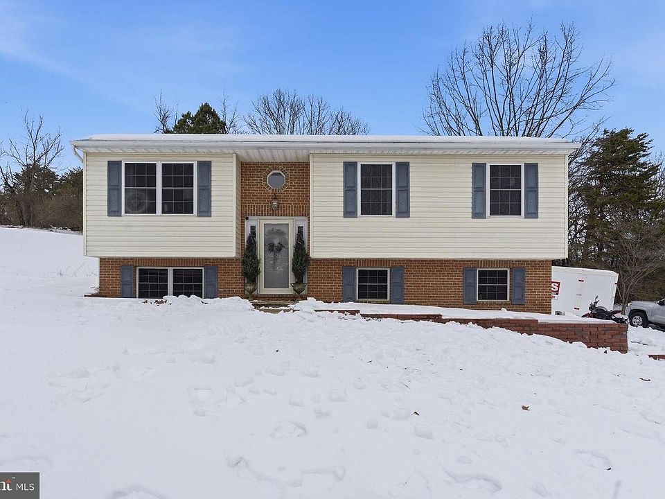 1st image of 52 Domino Ct