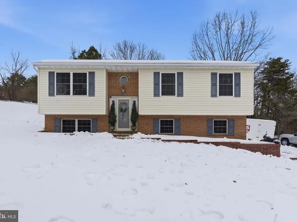 52 Domino Ct, Martinsburg, WV 25404