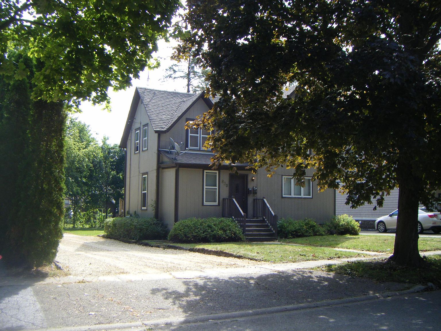 830 Queen Anne St 1, Woodstock, IL 60098 Zillow