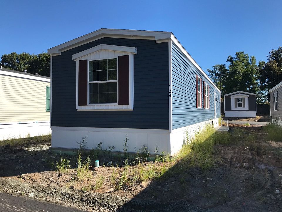 1st image of 13 Leeward Ln