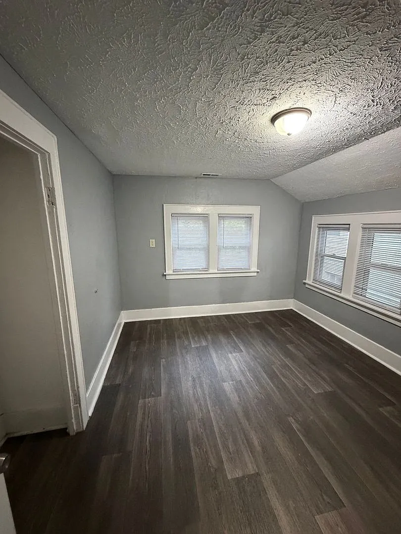 419 N Pennsylvana Ave. Lansing, MI. 48912 — Photo 4
