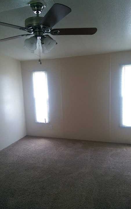2nd image of 2169 Oak St