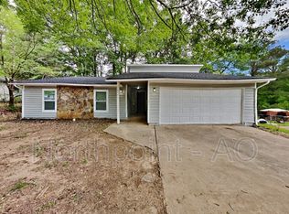 8591 Creek View Ct, Riverdale, GA 30274