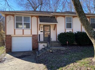 9317 E 83rd St, Raytown, MO 64138