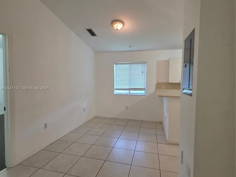 3398 NE 9th Dr #204 — Photo 6