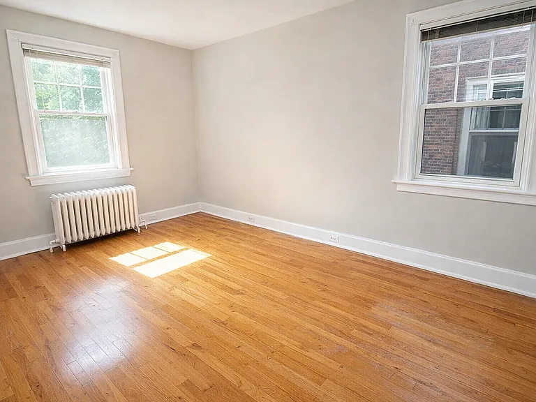 1454 Barnsdale St — Photo 9